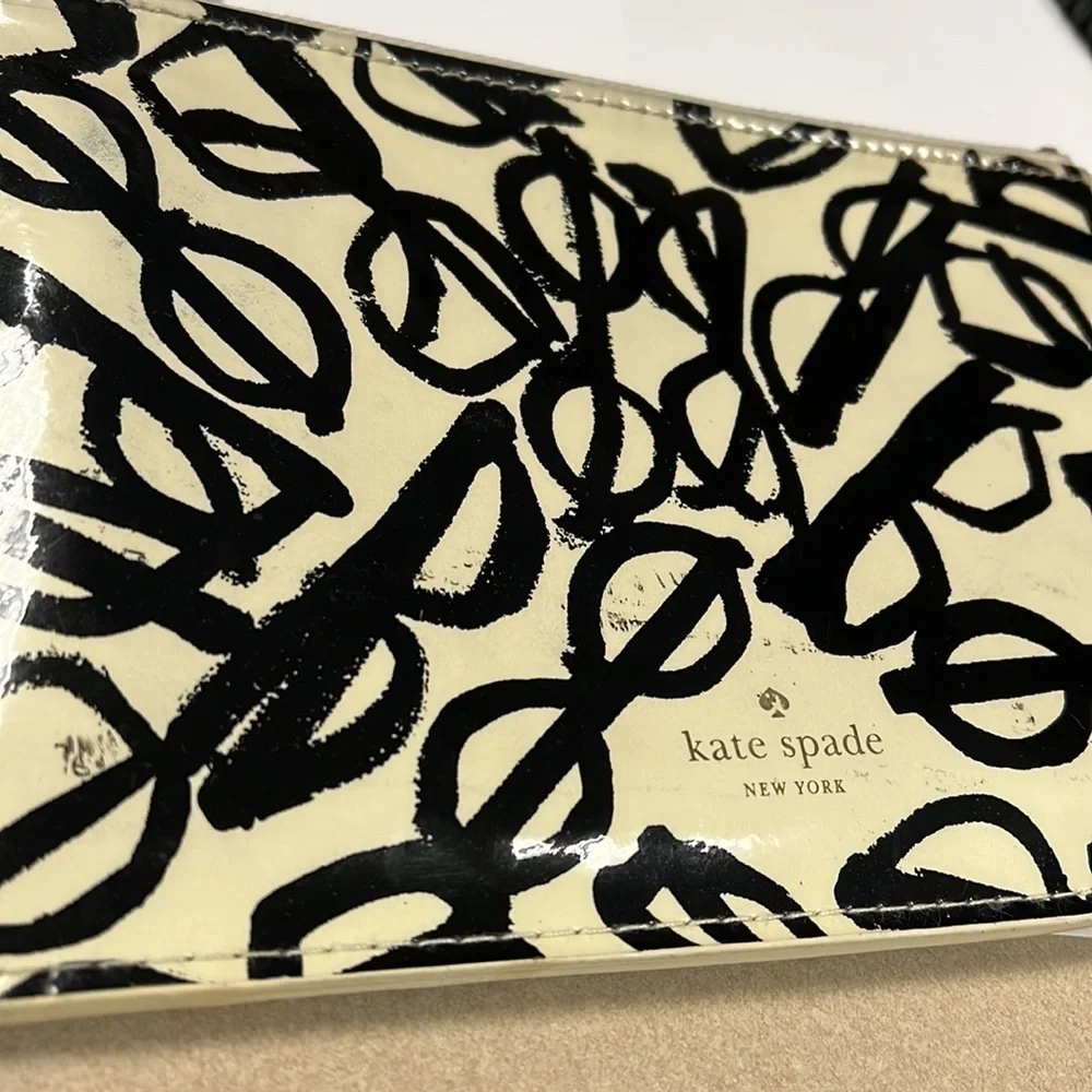 Kate Spade Large Zip Top Patent Clutch Pouch Bag Eyeglasses Theme